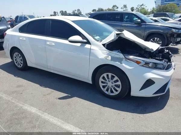 3KPF24AD9PE568973 2023 KIA FORTE - Image 1