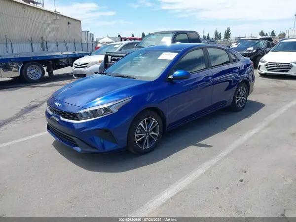 3KPF24AD9PE569041 2023 KIA FORTE - Image 2