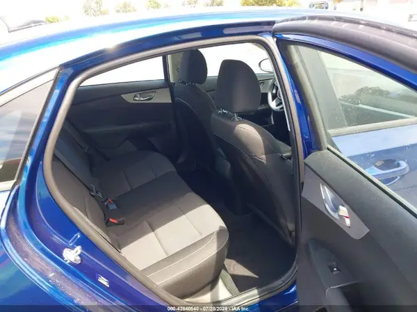 3KPF24AD9PE569041 2023 KIA FORTE - Image 8