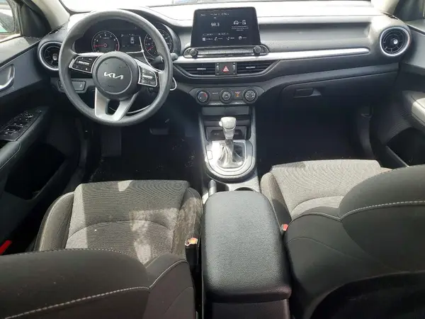 3KPF24AD9PE569251 2023 KIA FORTE - Image 8