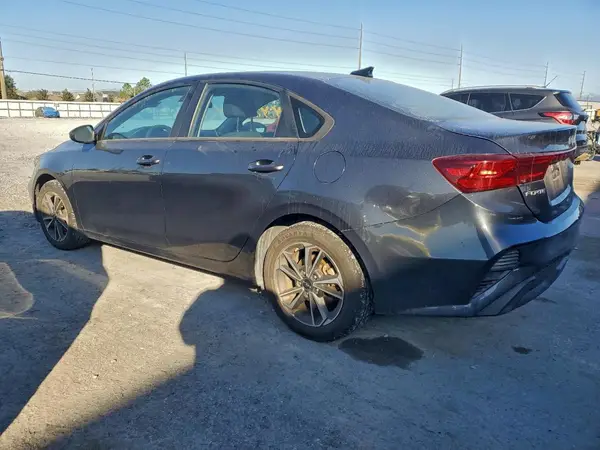 3KPF24AD9PE571775 2023 KIA FORTE - Image 2