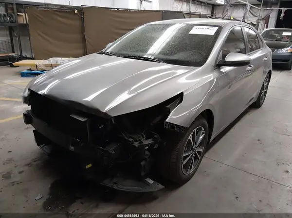 3KPF24AD9PE572148 2023 KIA FORTE - Image 2