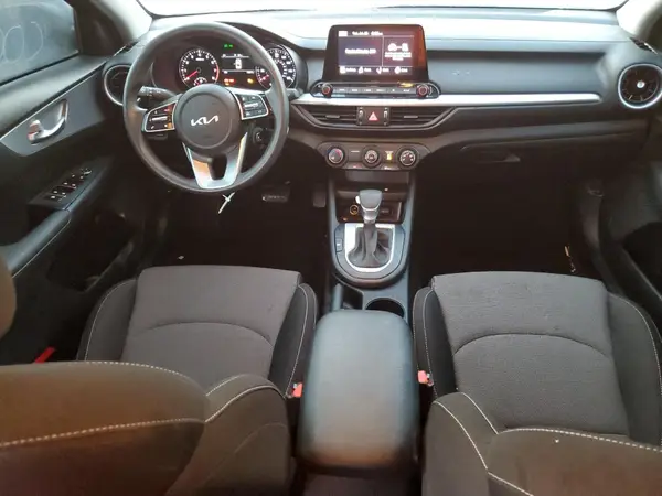 3KPF24AD9PE573459 2023 KIA FORTE - Image 8