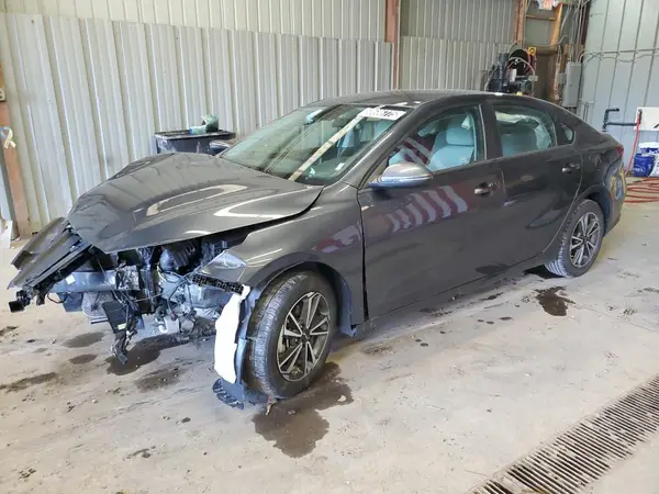 3KPF24AD9PE574269 2023 KIA FORTE - Image 1