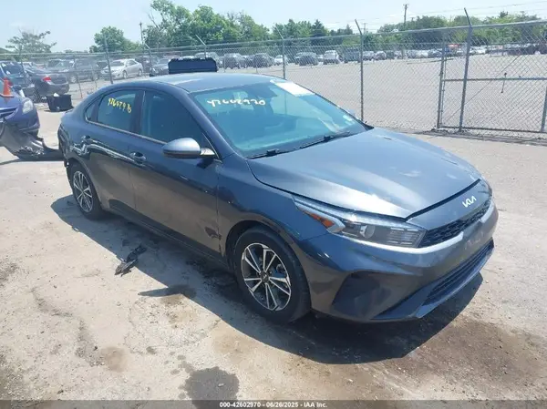 3KPF24AD9PE578855 2023 KIA FORTE - Image 1