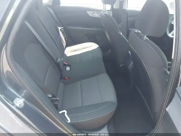 3KPF24AD9PE578855 2023 KIA FORTE - Image 8