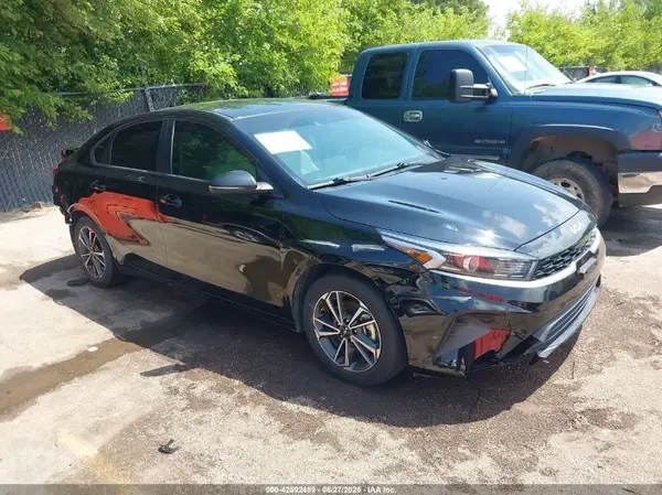 3KPF24AD9PE581058 2023 KIA FORTE - Image 1