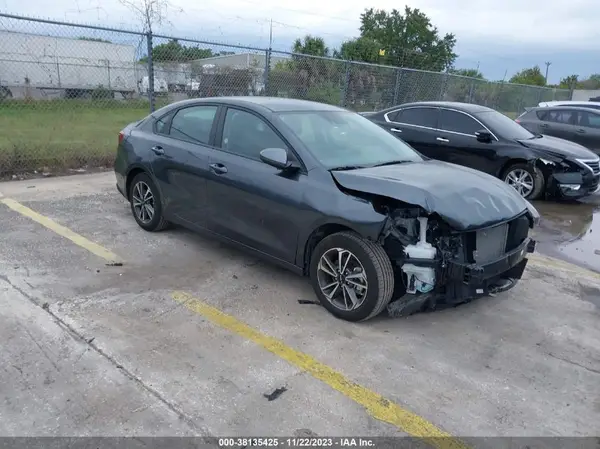 3KPF24AD9PE585109 2023 KIA FORTE - Image 1