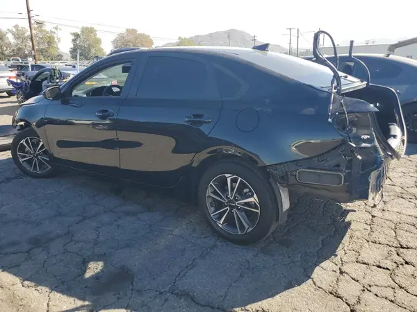 3KPF24AD9PE585188 2023 KIA FORTE - Image 2