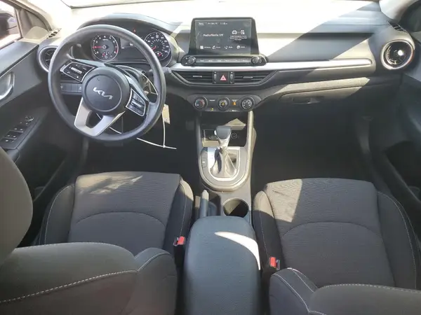 3KPF24AD9PE585188 2023 KIA FORTE - Image 8
