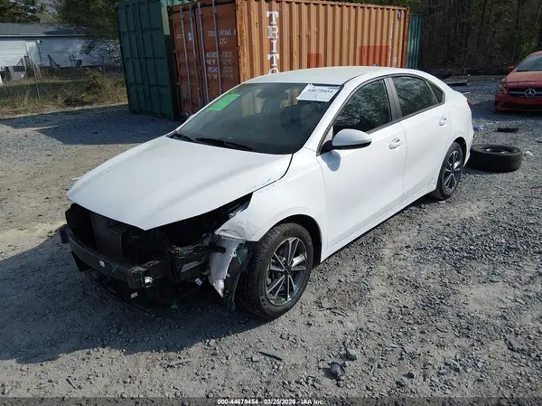 3KPF24AD9PE589967 2023 KIA FORTE - Image 2