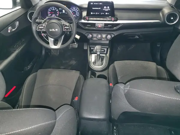 3KPF24AD9PE589984 2023 KIA FORTE - Image 8