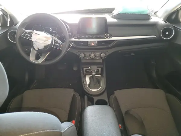 3KPF24AD9PE590195 2023 KIA FORTE - Image 8