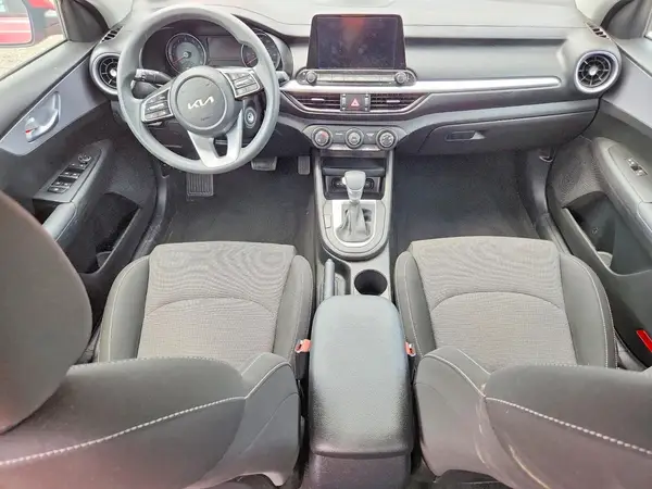 3KPF24AD9PE590388 2023 KIA FORTE - Image 8
