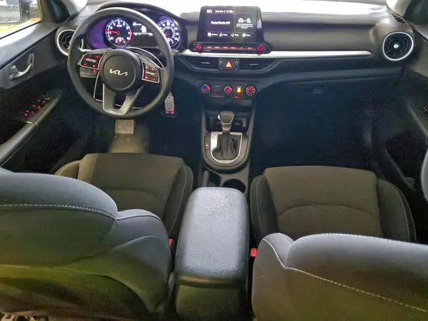 3KPF24AD9PE590892 2023 KIA FORTE - Image 8