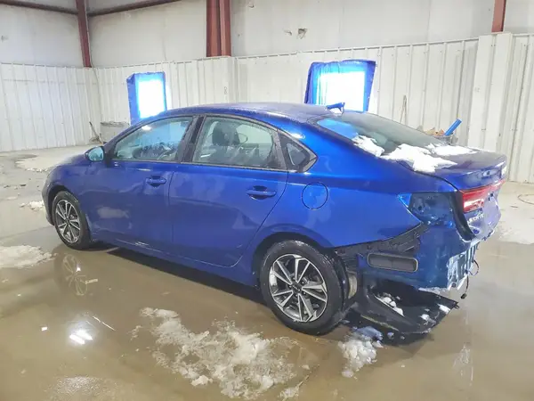 3KPF24AD9PE590956 2023 KIA FORTE - Image 2