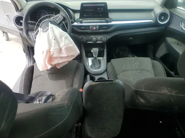 3KPF24AD9PE592397 2023 KIA FORTE - Image 8