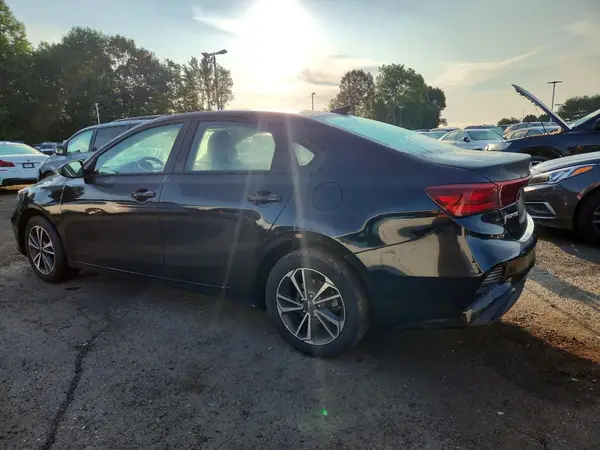 3KPF24AD9PE594814 2023 KIA FORTE - Image 2