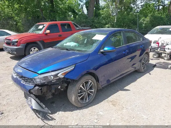 3KPF24AD9PE595624 2023 KIA FORTE - Image 2