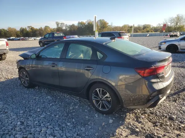 3KPF24AD9PE596644 2023 KIA FORTE - Image 2