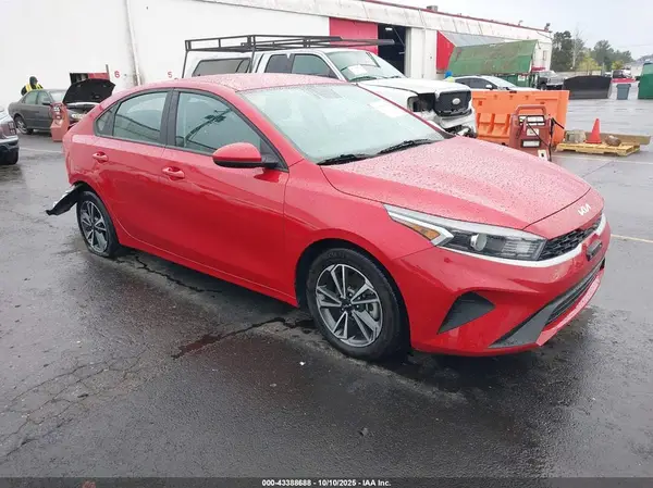 3KPF24AD9PE596997 2023 KIA FORTE - Image 1