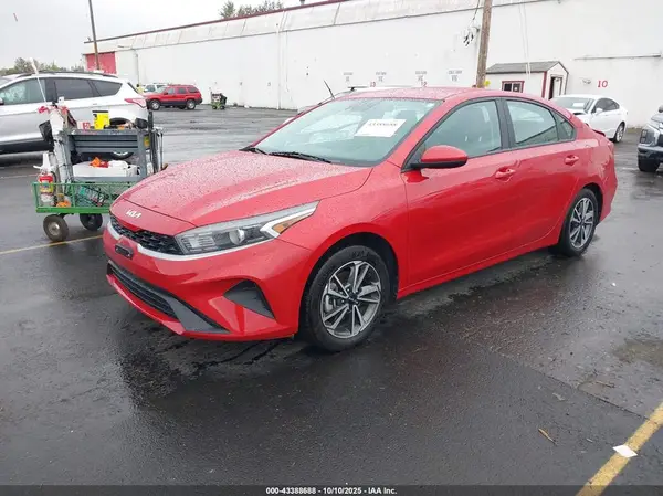 3KPF24AD9PE596997 2023 KIA FORTE - Image 2