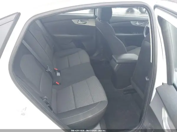 3KPF24AD9PE597082 2023 KIA FORTE - Image 8