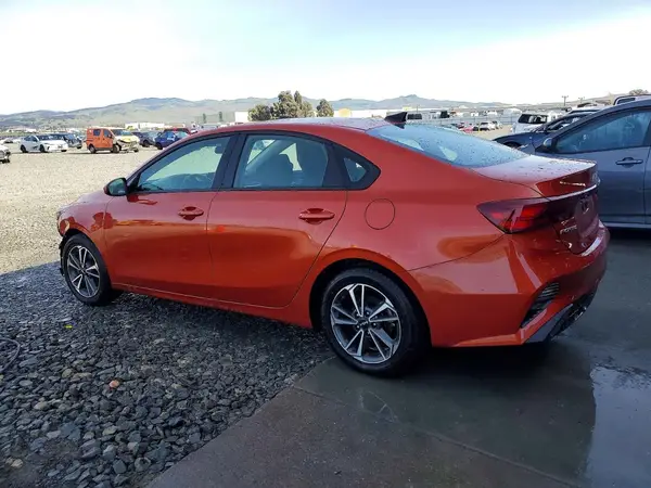 3KPF24AD9PE598202 2023 KIA FORTE - Image 2