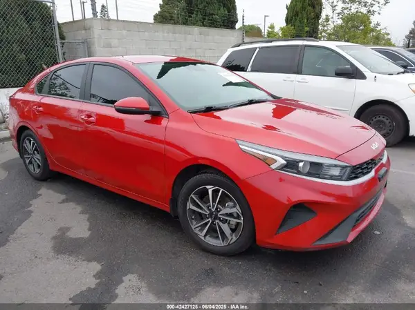 3KPF24AD9PE598328 2023 KIA FORTE - Image 1