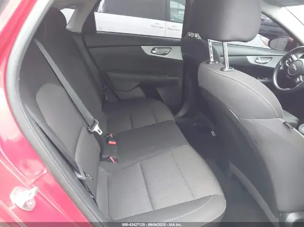 3KPF24AD9PE598328 2023 KIA FORTE - Image 8