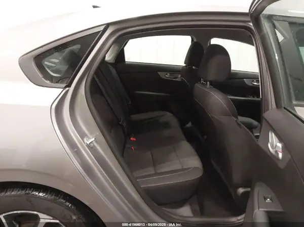 3KPF24AD9PE599897 2023 KIA FORTE - Image 8