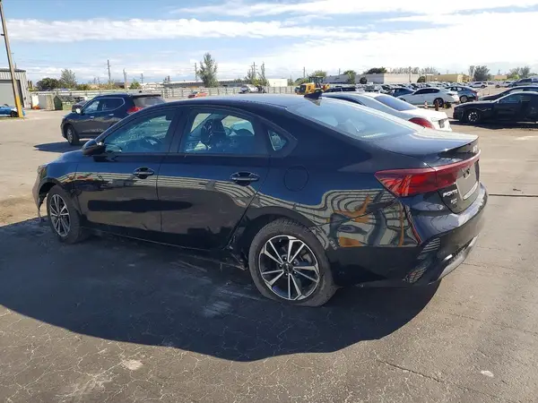 3KPF24AD9PE600837 2023 KIA FORTE - Image 2