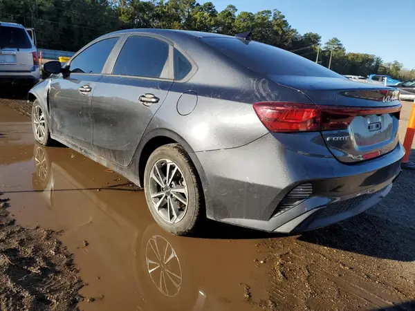 3KPF24AD9PE600997 2023 KIA FORTE - Image 2