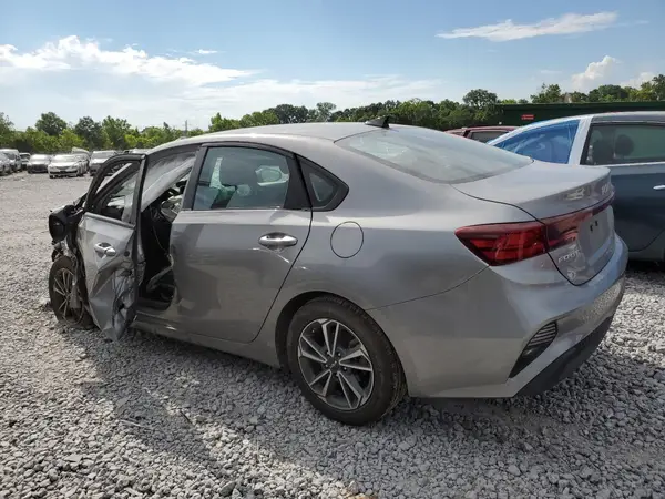 3KPF24AD9PE602376 2023 KIA FORTE - Image 2