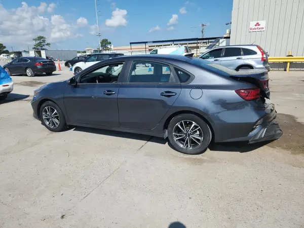 3KPF24AD9PE603110 2023 KIA FORTE - Image 2