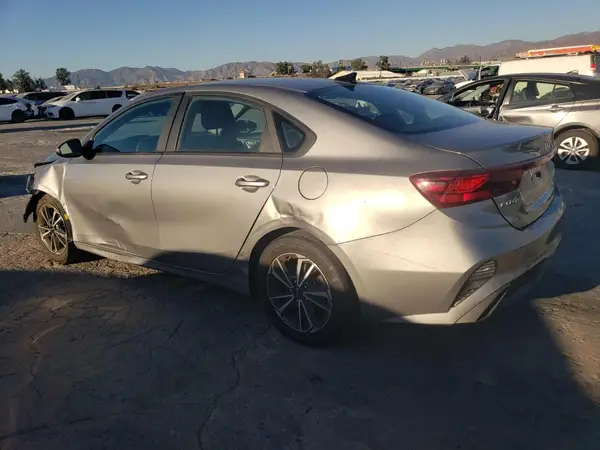 3KPF24AD9PE604015 2023 KIA FORTE - Image 2
