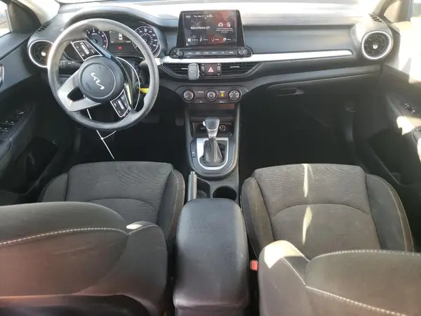 3KPF24AD9PE604015 2023 KIA FORTE - Image 8