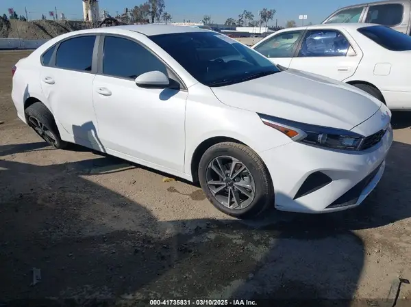 3KPF24AD9PE605634 2023 KIA FORTE - Image 1