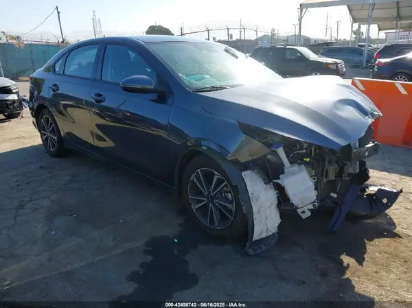 3KPF24AD9PE608467 2023 KIA FORTE - Image 1
