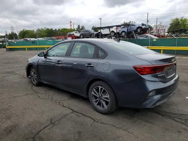 3KPF24AD9PE608498 2023 KIA FORTE - Image 2