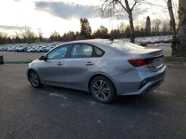 3KPF24AD9PE608792 2023 KIA FORTE - Image 2