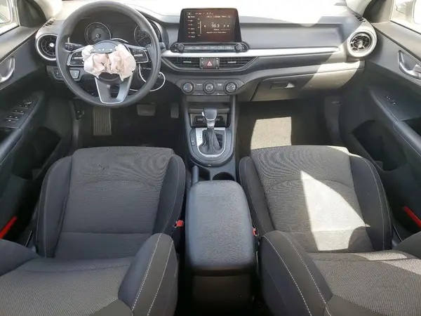 3KPF24AD9PE609053 2023 KIA FORTE - Image 8