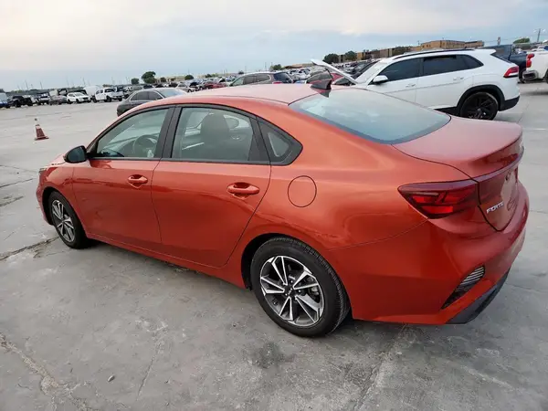 3KPF24AD9PE611143 2023 KIA FORTE - Image 2
