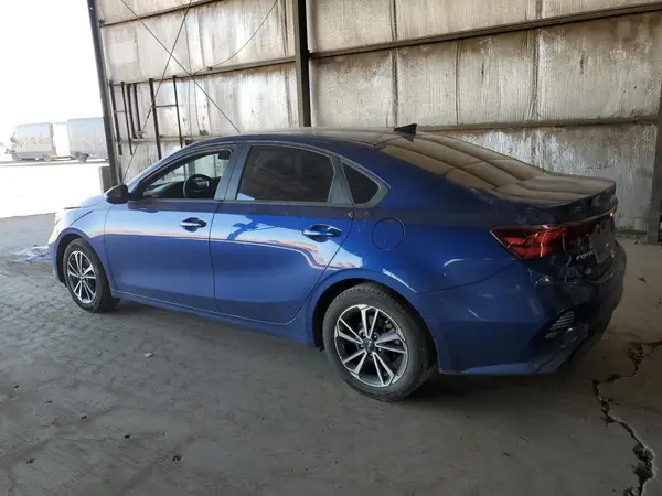 3KPF24AD9PE612681 2023 KIA FORTE - Image 2