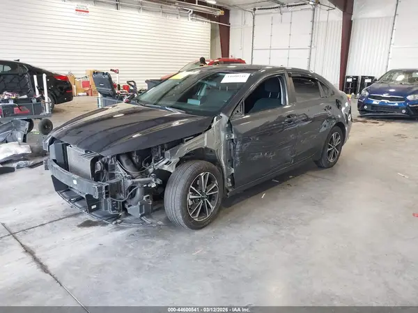 3KPF24AD9PE613507 2023 KIA FORTE - Image 2