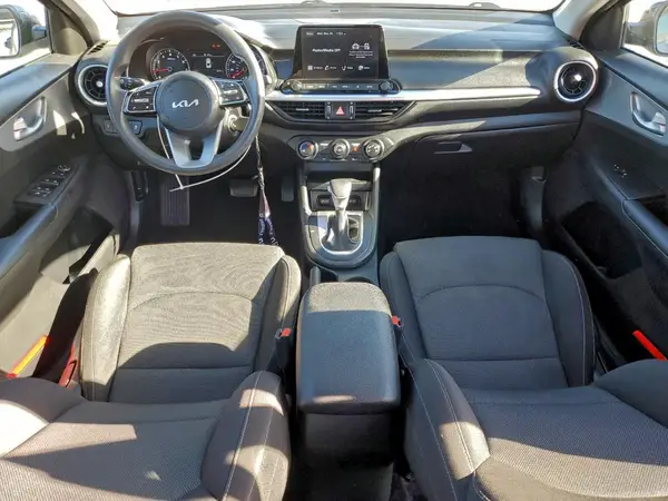 3KPF24AD9PE613913 2023 KIA FORTE - Image 8