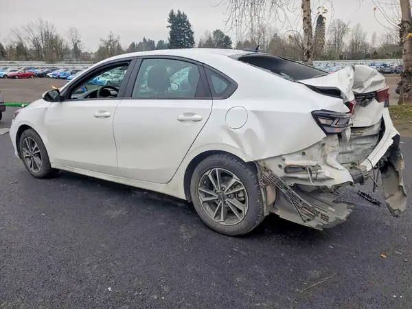 3KPF24AD9PE616231 2023 KIA FORTE - Image 2