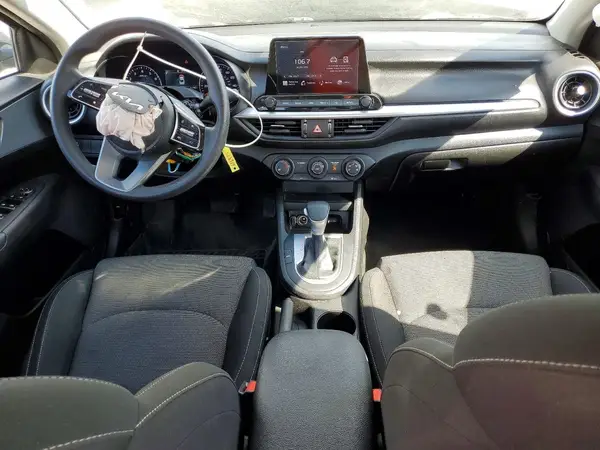 3KPF24AD9PE616875 2023 KIA FORTE - Image 8
