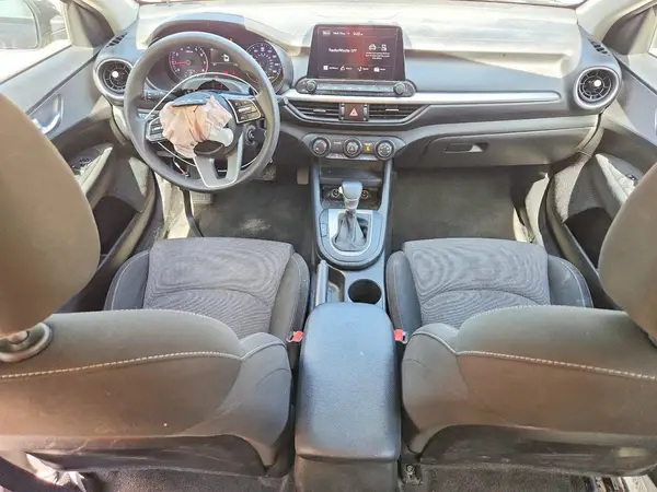 3KPF24AD9PE617525 2023 KIA FORTE - Image 8