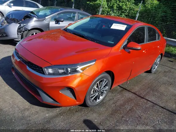 3KPF24AD9PE620134 2023 KIA FORTE - Image 2